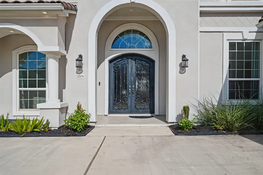 1708 Boscello Court Leander, TX 78641