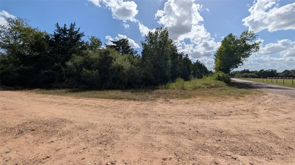 1001 County Road 126 Hallettsville, TX 77964