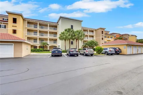 4520 Botanical Place Circle #204
