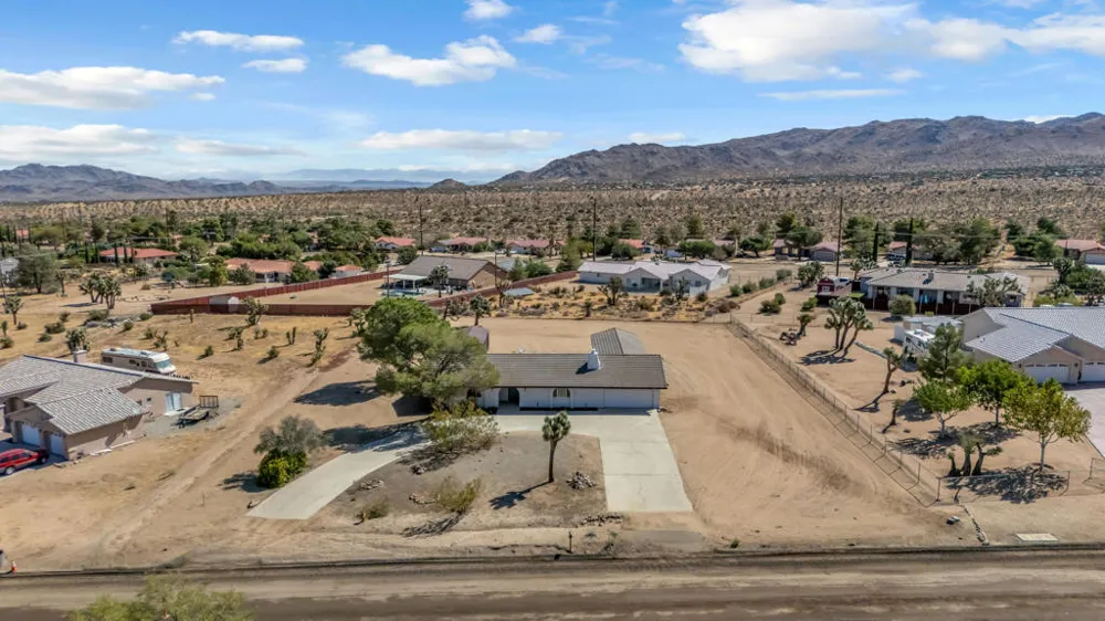 58406 Joshua Lane Yucca Valley, CA 92284