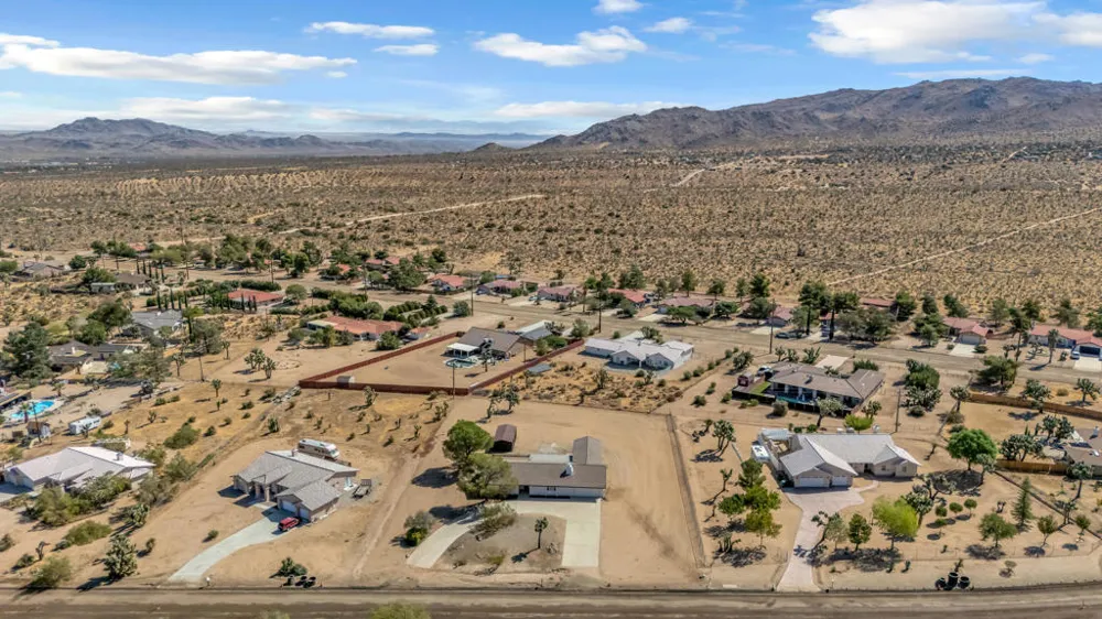 58406 Joshua Lane Yucca Valley, CA 92284
