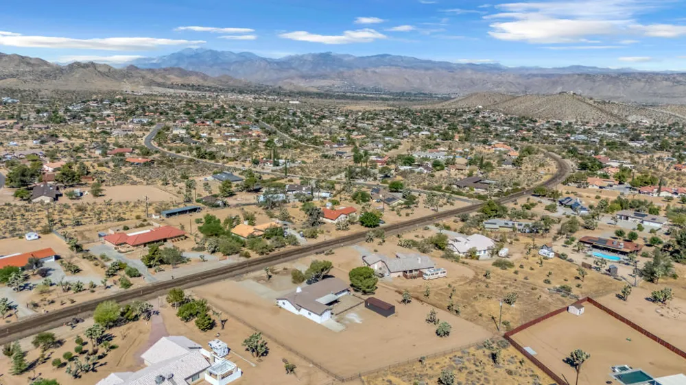 58406 Joshua Lane Yucca Valley, CA 92284