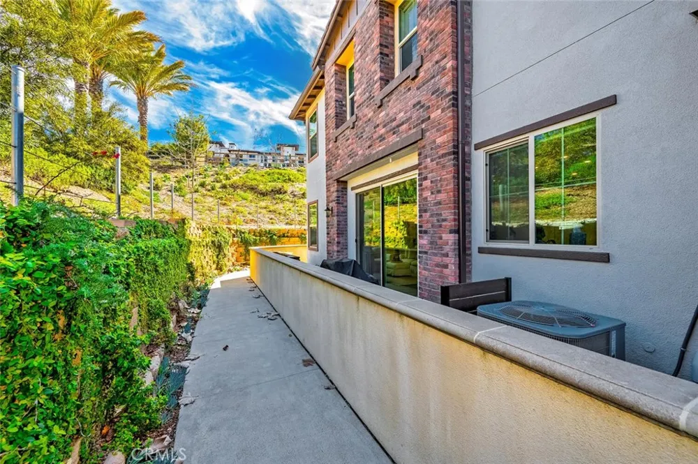 1852 Red Willow Oceanside, CA 92056