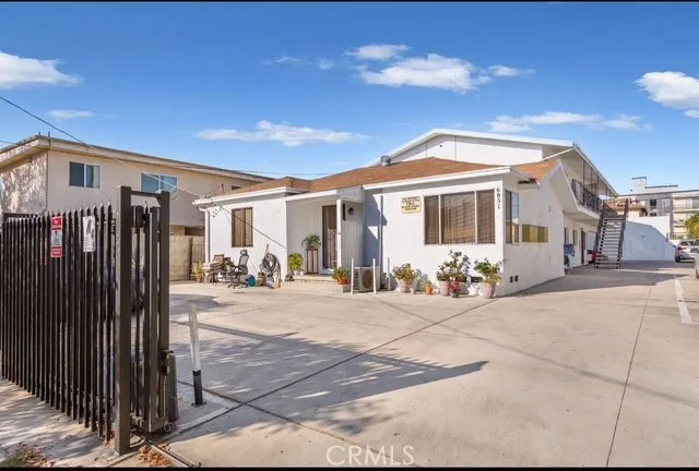 6851 Agnes Avenue #2 North Hollywood, CA 91605