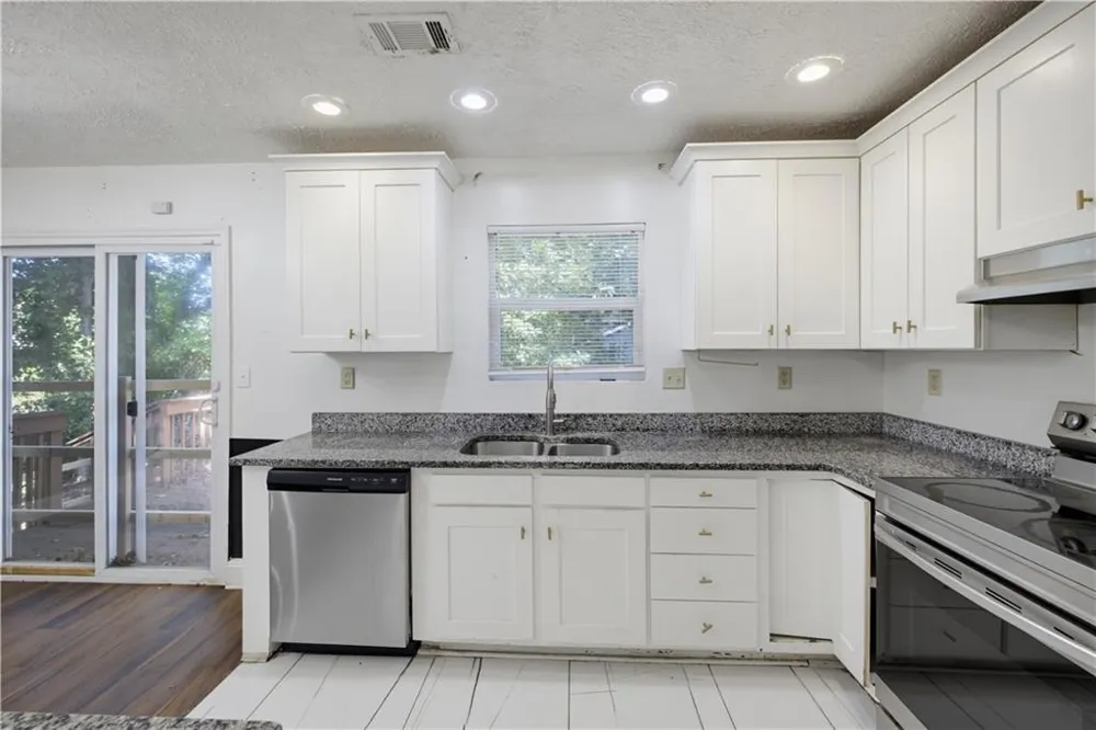 3328 Clevemont Way Ellenwood, GA 30294