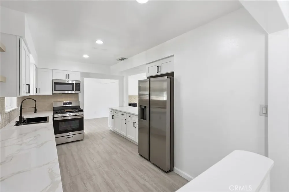 371 E Mariposa Drive Rialto, CA 92376