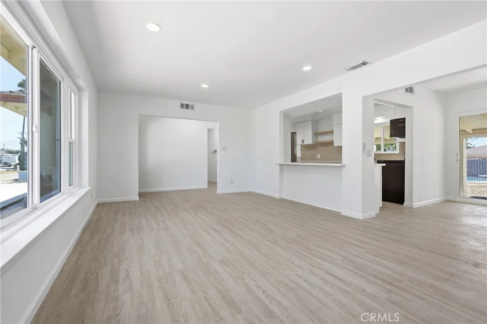 371 E Mariposa Drive Rialto, CA 92376