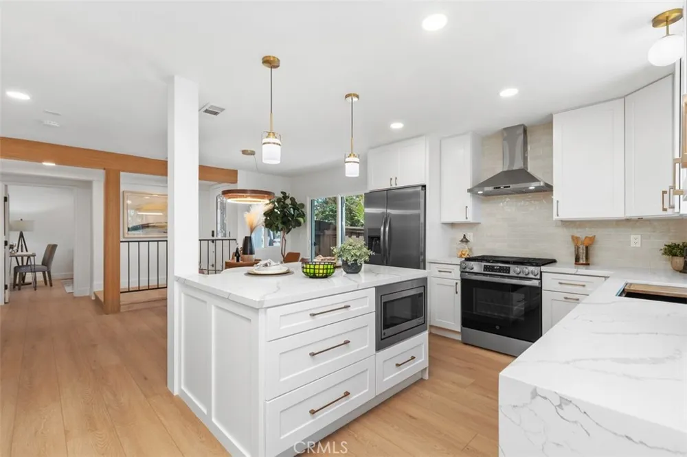 18456 Gina Lane Huntington Beach, CA 92646