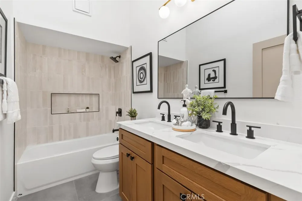 18456 Gina Lane Huntington Beach, CA 92646