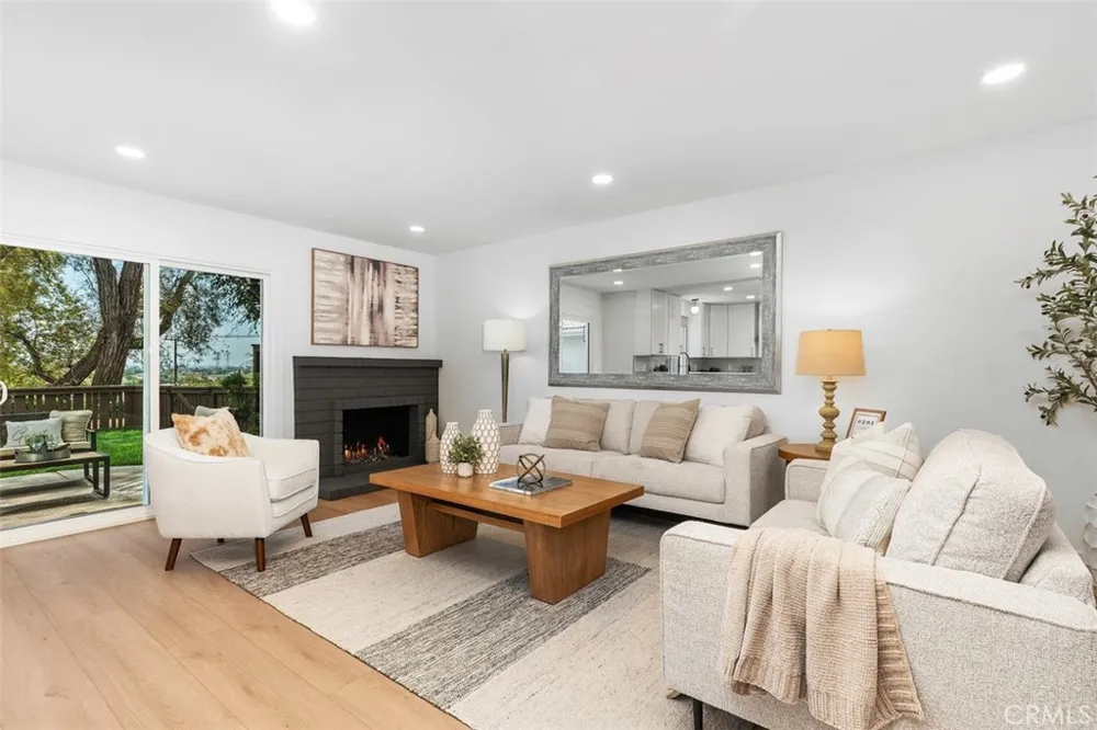18456 Gina Lane Huntington Beach, CA 92646