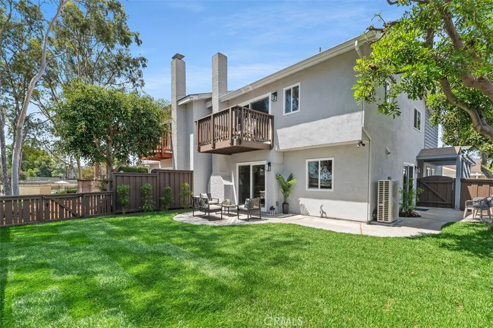 18456 Gina Lane Huntington Beach, CA 92646