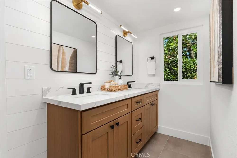 18456 Gina Lane Huntington Beach, CA 92646