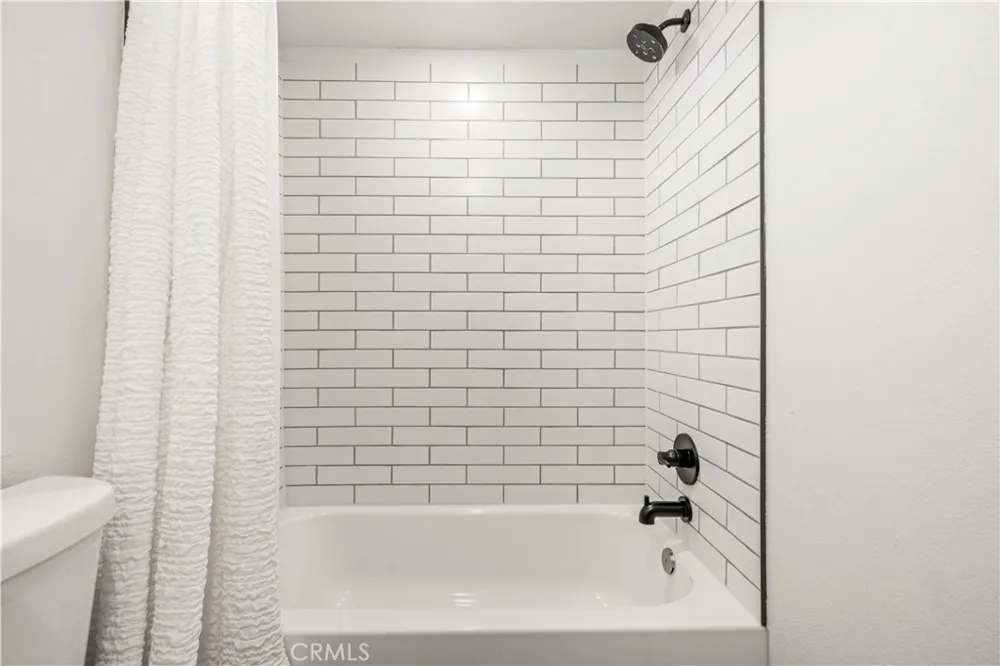 25768 Miguel Court Valencia, CA 91355