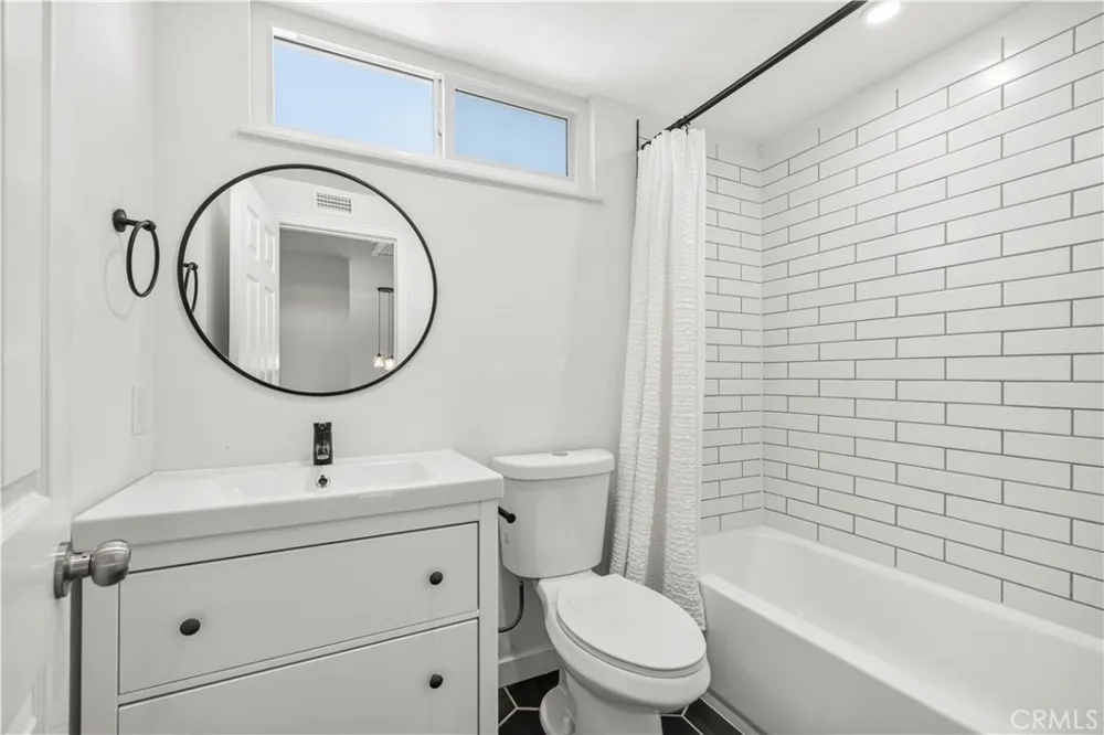 25768 Miguel Court Valencia, CA 91355