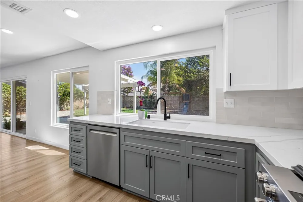 25768 Miguel Court Valencia, CA 91355