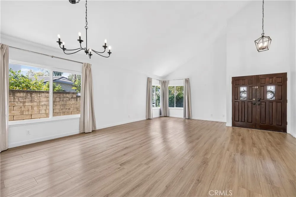 25768 Miguel Court Valencia, CA 91355