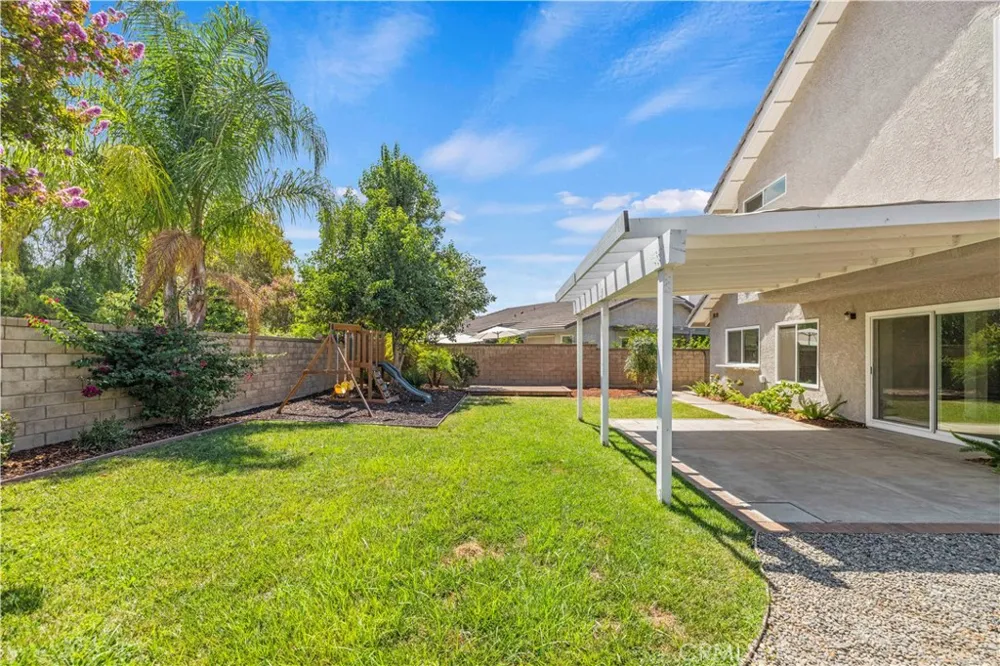 25768 Miguel Court Valencia, CA 91355