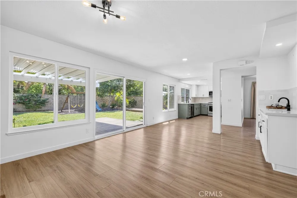 25768 Miguel Court Valencia, CA 91355