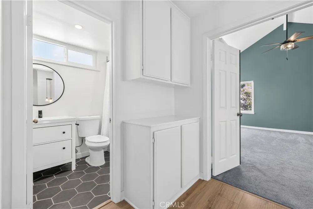 25768 Miguel Court Valencia, CA 91355