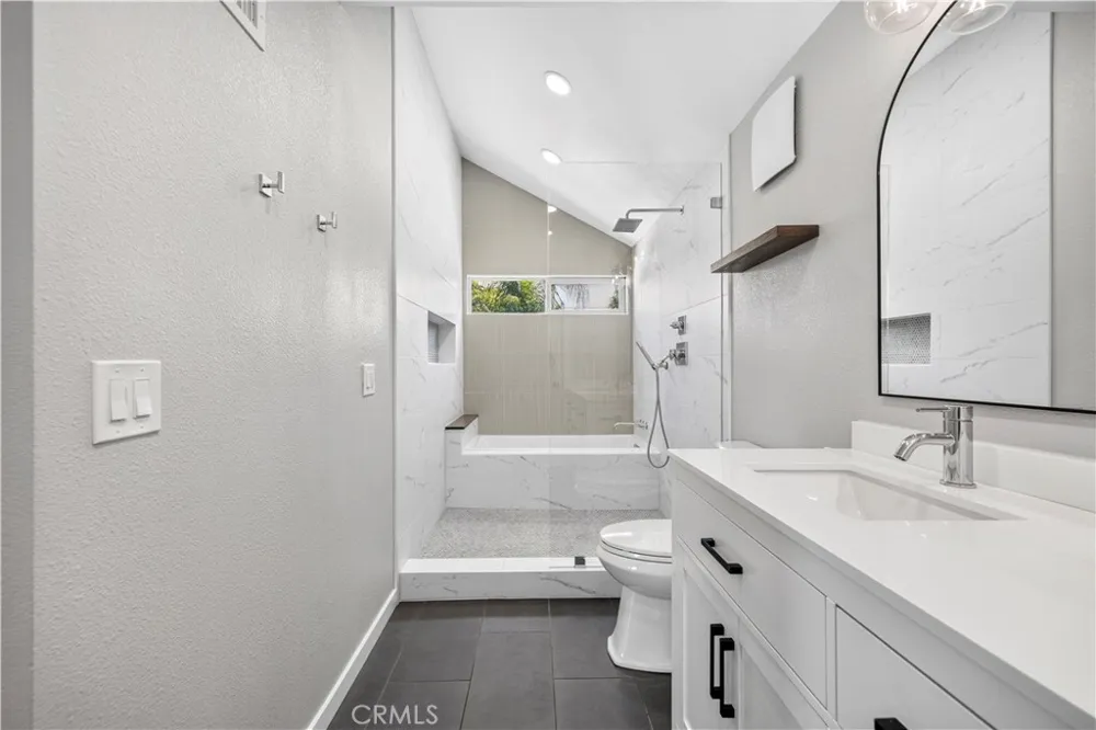 25768 Miguel Court Valencia, CA 91355