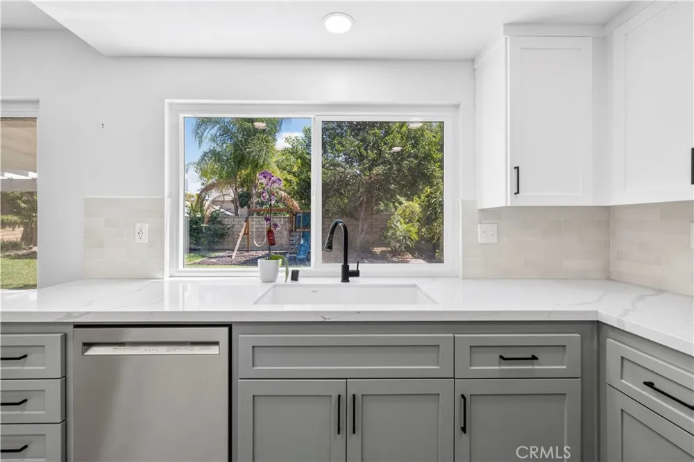 25768 Miguel Court Valencia, CA 91355