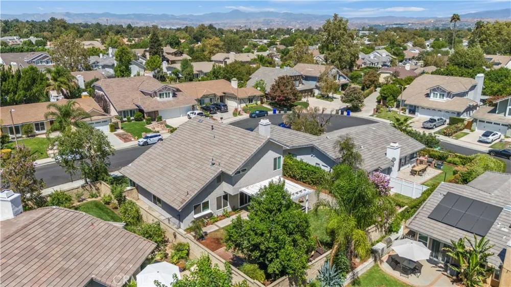 25768 Miguel Court Valencia, CA 91355