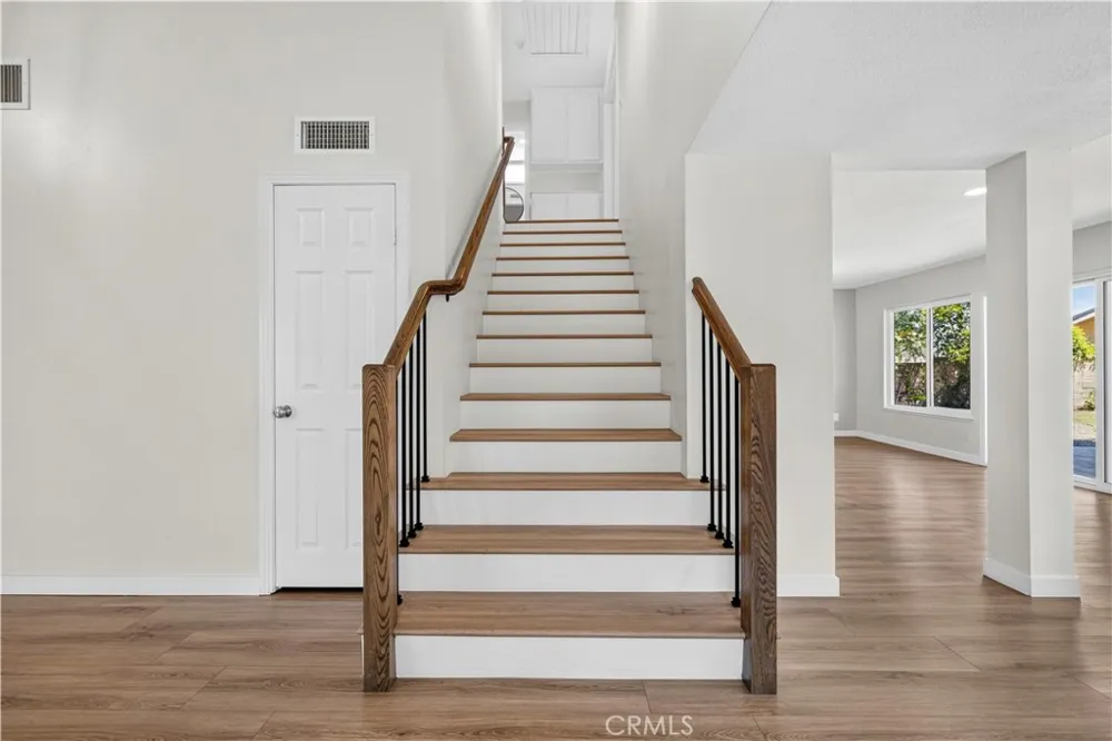 25768 Miguel Court Valencia, CA 91355