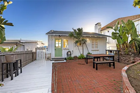 2746 S Coast