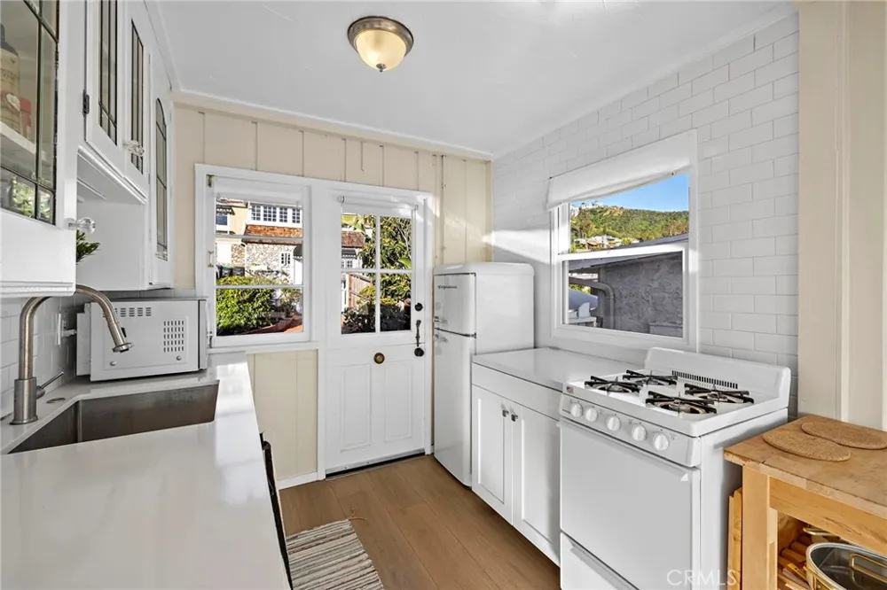 2746 S Coast Laguna Beach, CA 92651