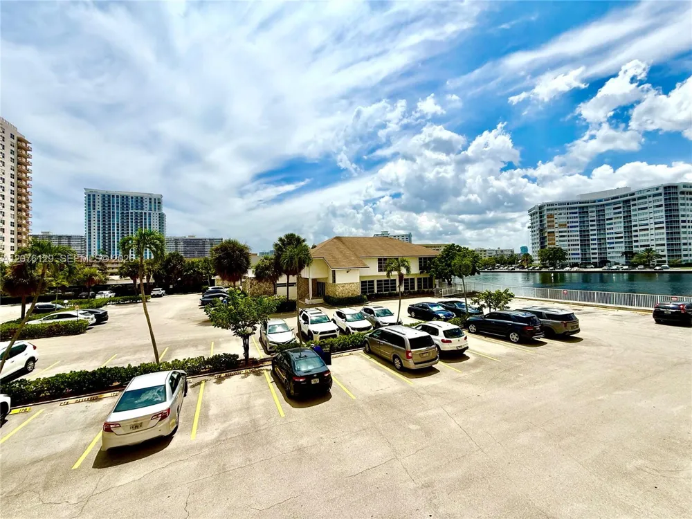 1833 S Ocean Dr #210 Hallandale Beach, FL 33009