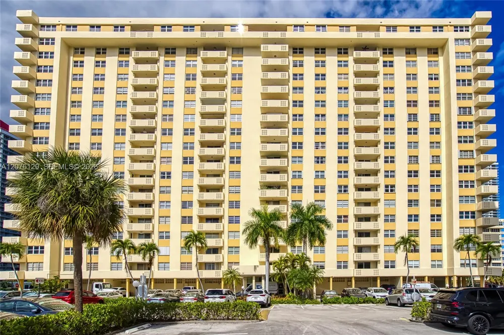 1833 S Ocean Dr #210 Hallandale Beach, FL 33009