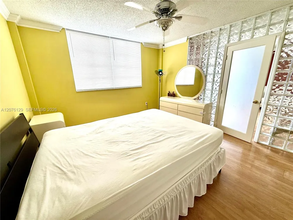 1833 S Ocean Dr #210 Hallandale Beach, FL 33009