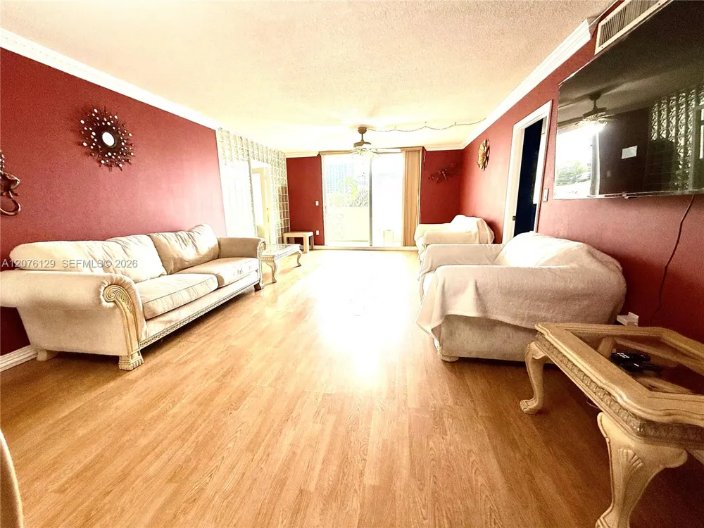 1833 S Ocean Dr #210 Hallandale Beach, FL 33009