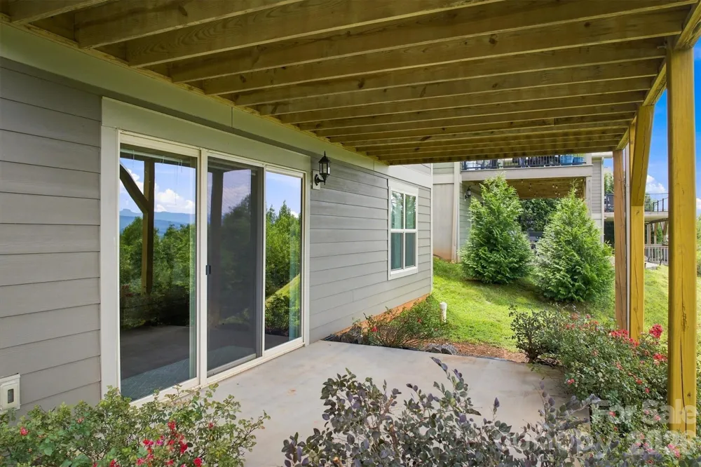 1386 River Club Ridge Lenoir, NC 28645