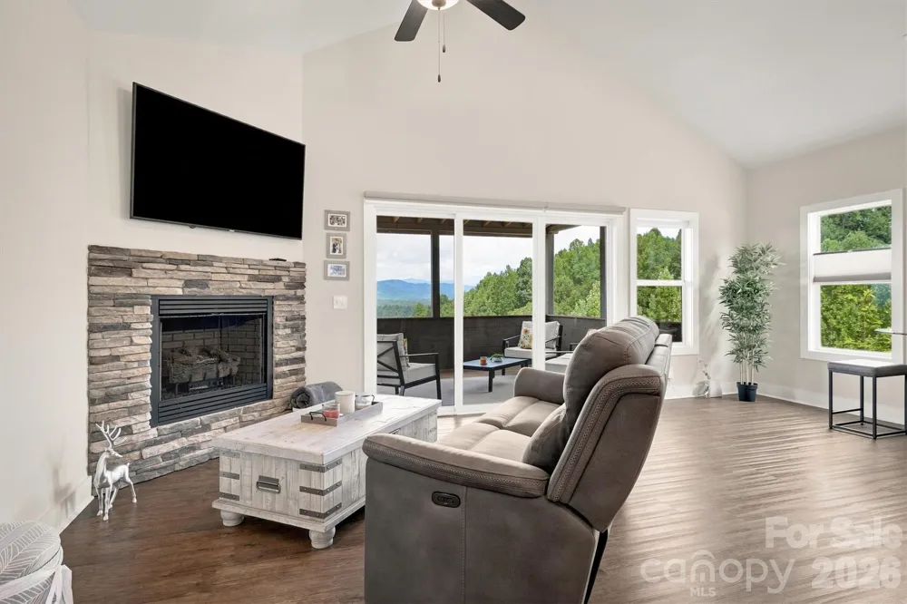 1386 River Club Ridge Lenoir, NC 28645