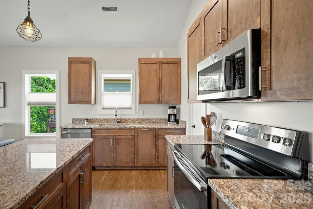 1386 River Club Ridge Lenoir, NC 28645