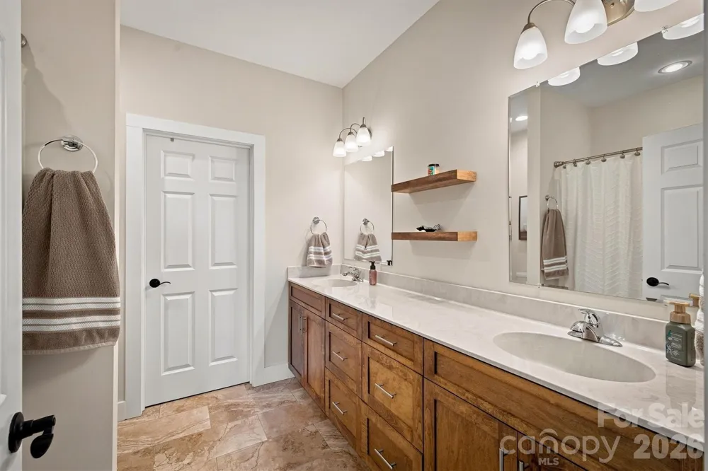 1386 River Club Ridge Lenoir, NC 28645