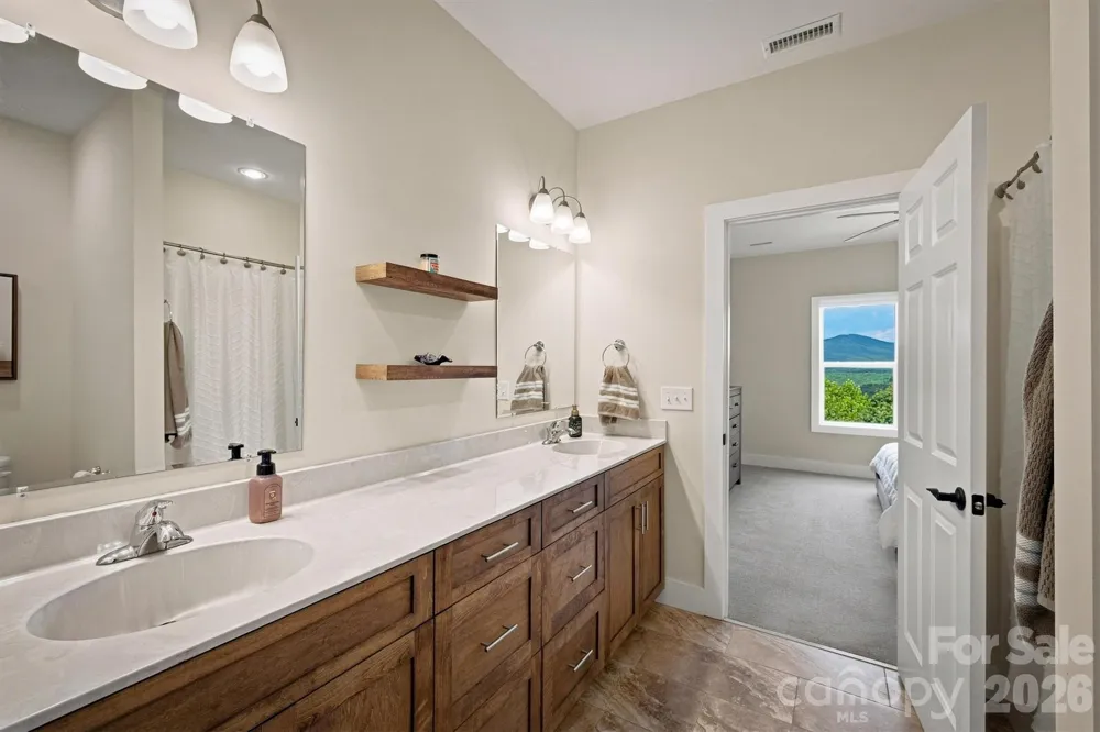 1386 River Club Ridge Lenoir, NC 28645