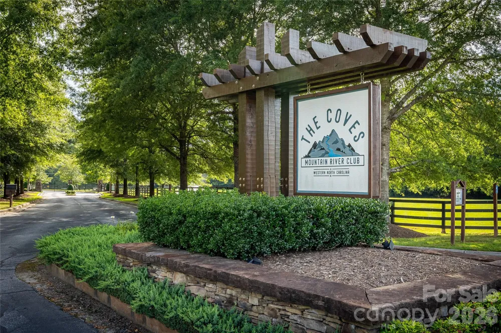 1386 River Club Ridge Lenoir, NC 28645