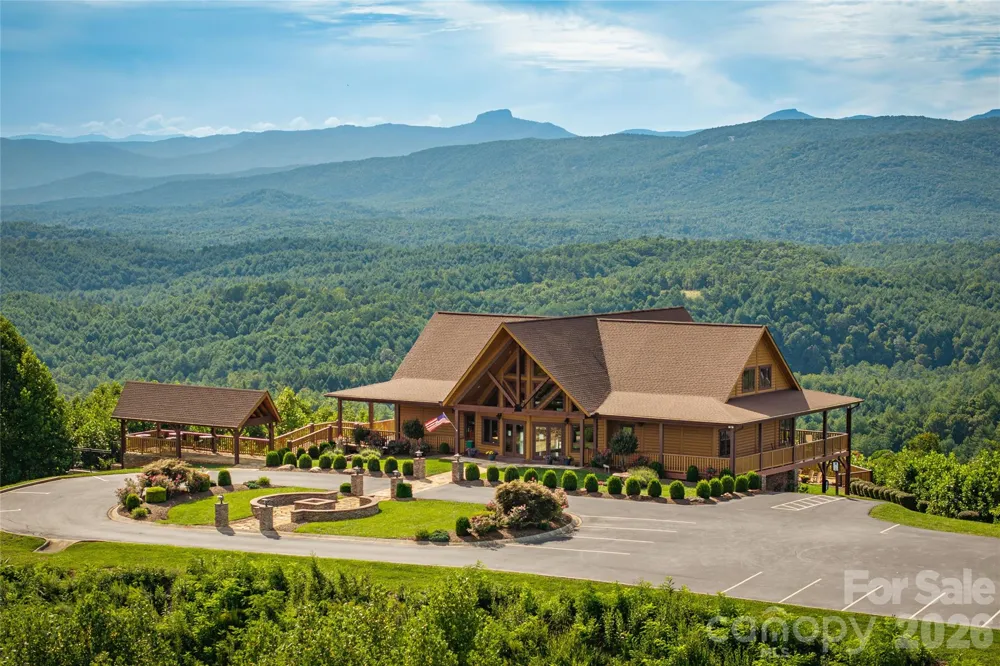 1386 River Club Ridge Lenoir, NC 28645