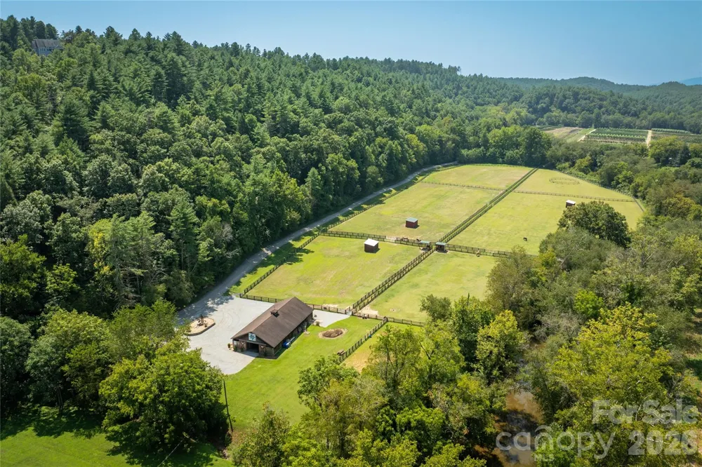 1386 River Club Ridge Lenoir, NC 28645