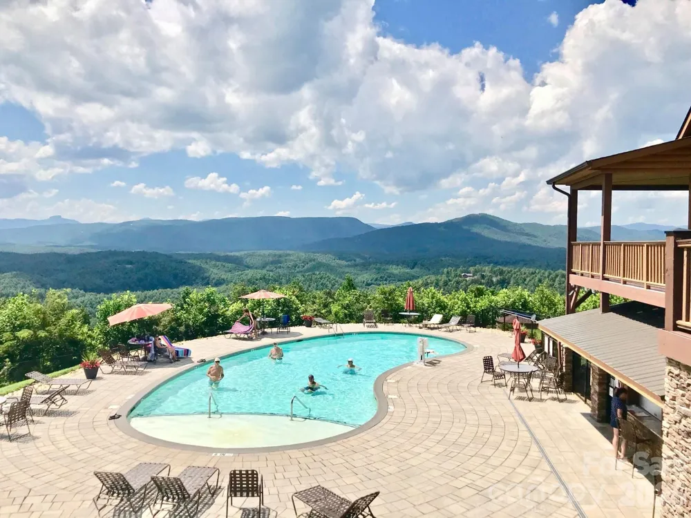 1386 River Club Ridge Lenoir, NC 28645