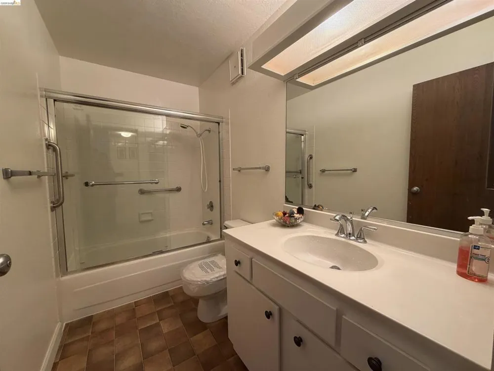 555 Pierce St #1021 Albany, CA 94706