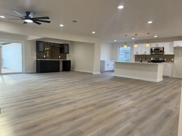 12911 Mitchwin Road Farmers Branch, TX 75234