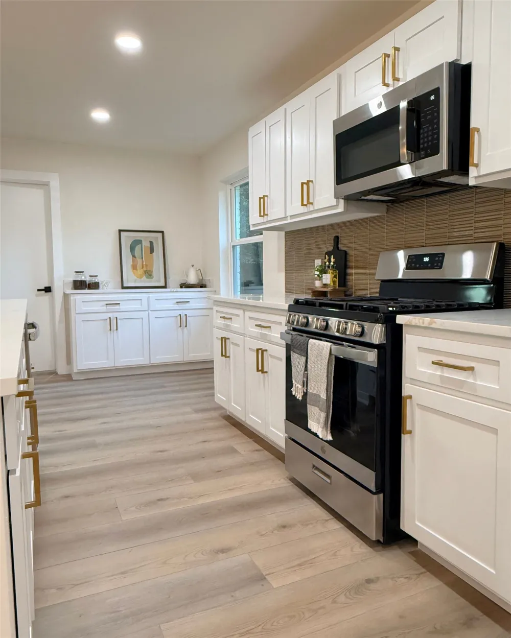 12911 Mitchwin Road Farmers Branch, TX 75234