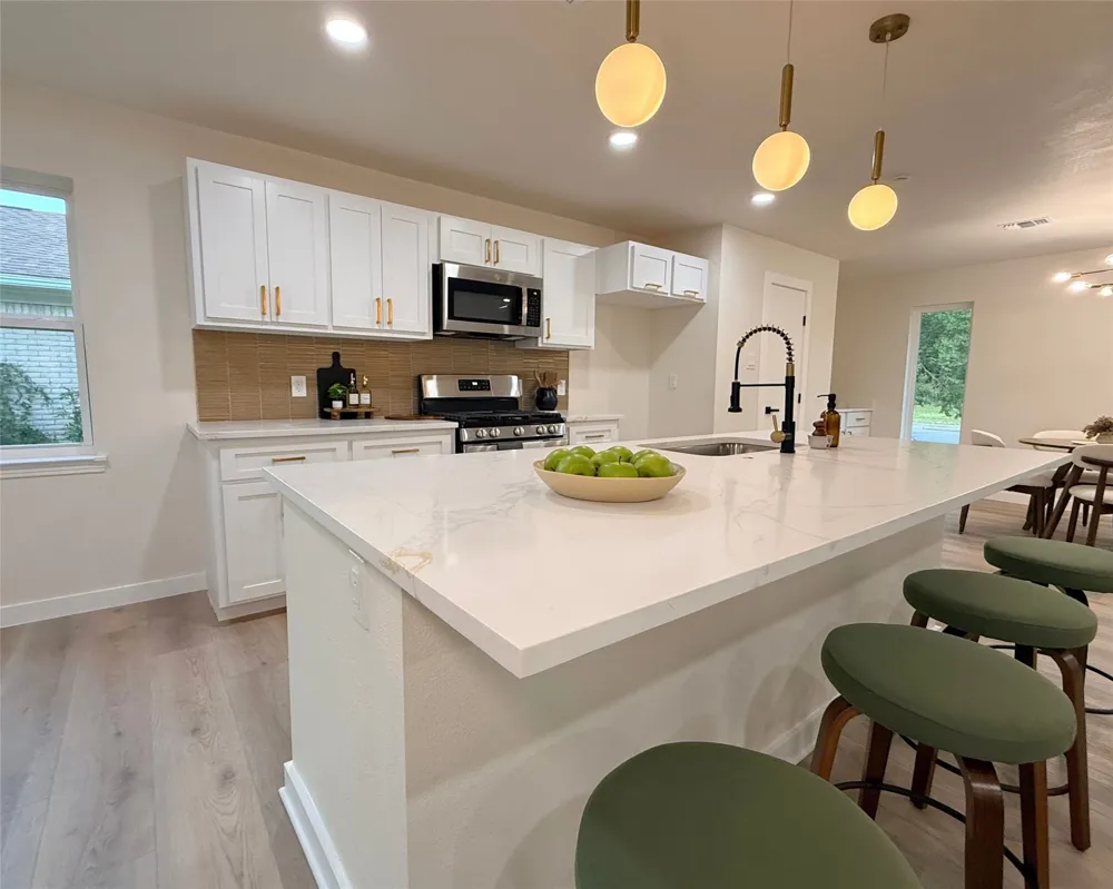 12911 Mitchwin Road Farmers Branch, TX 75234