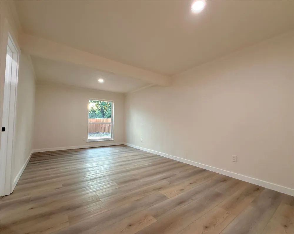 12911 Mitchwin Road Farmers Branch, TX 75234