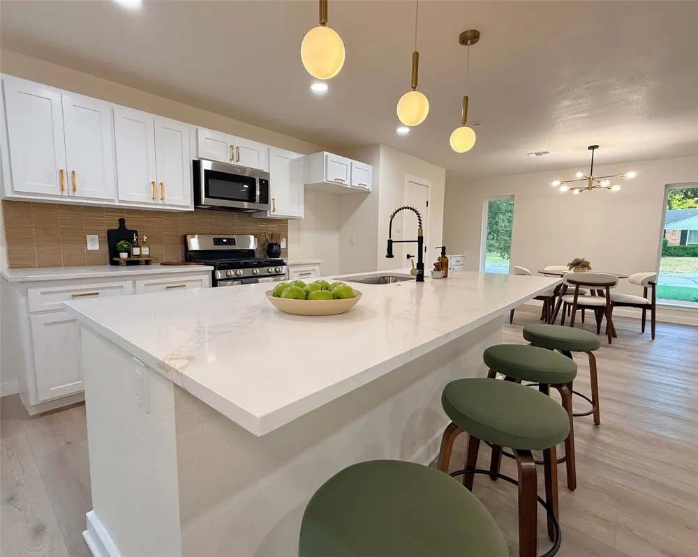 12911 Mitchwin Road Farmers Branch, TX 75234