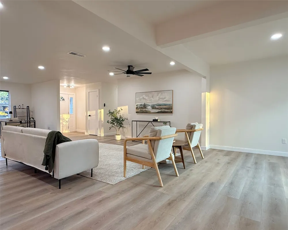 12911 Mitchwin Road Farmers Branch, TX 75234