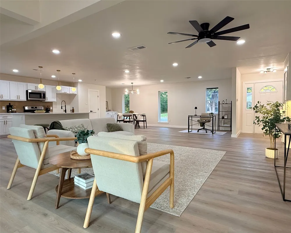 12911 Mitchwin Road Farmers Branch, TX 75234